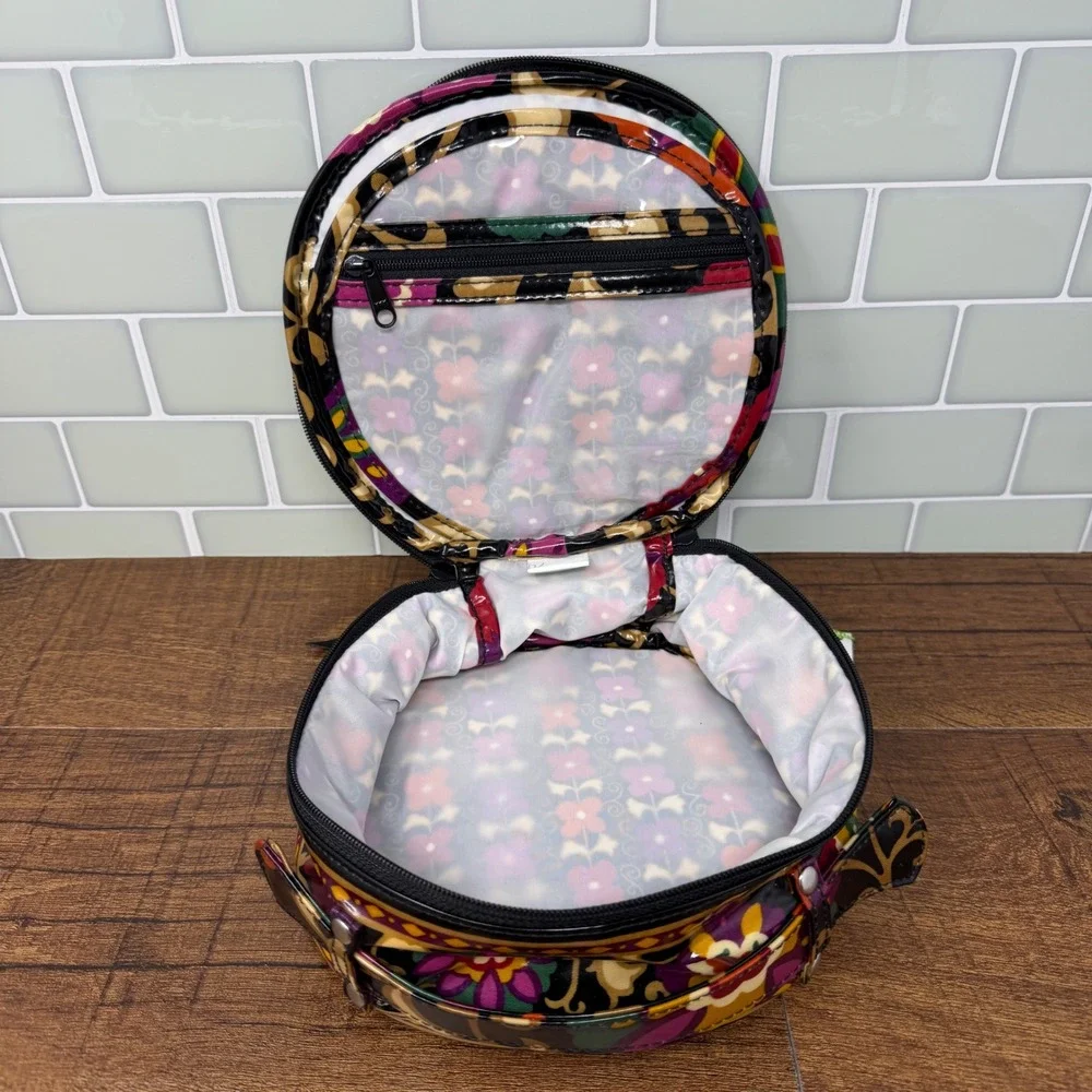 NWT Vera Bradley Hatbox Cosmetic Case in Suzani